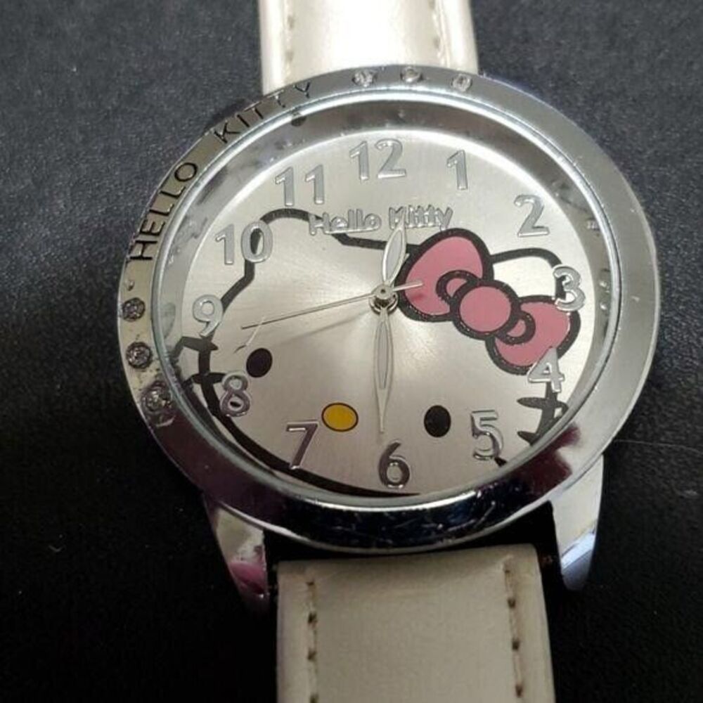 Cream and silver tone Hello Kitty watch - Picture 1 of 12